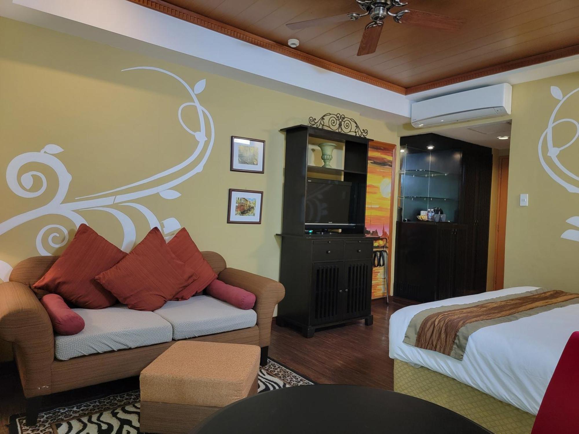 Lee Boutique Hotel Tagaytay Tagaytay City Exterior photo