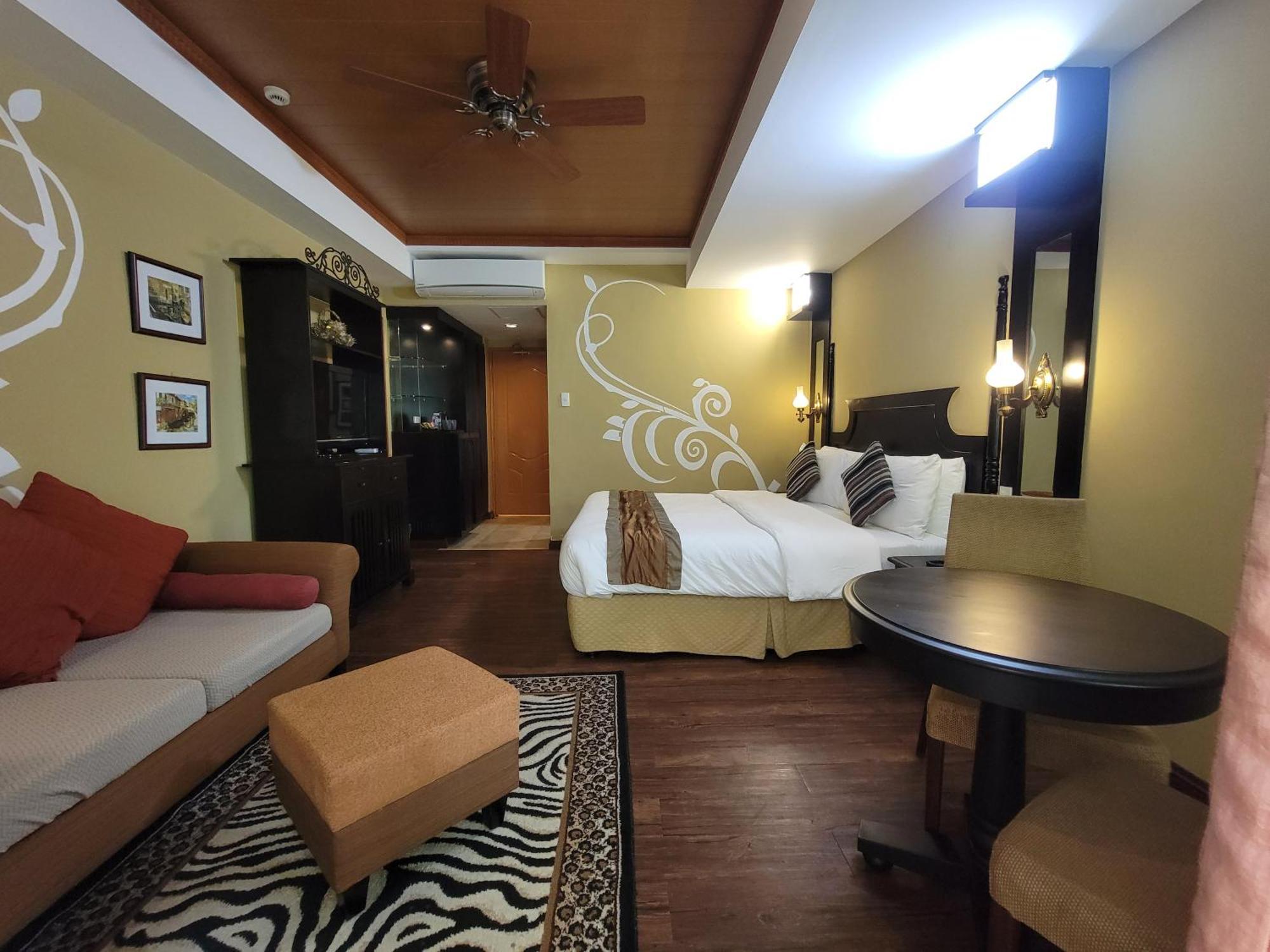 Lee Boutique Hotel Tagaytay Tagaytay City Exterior photo