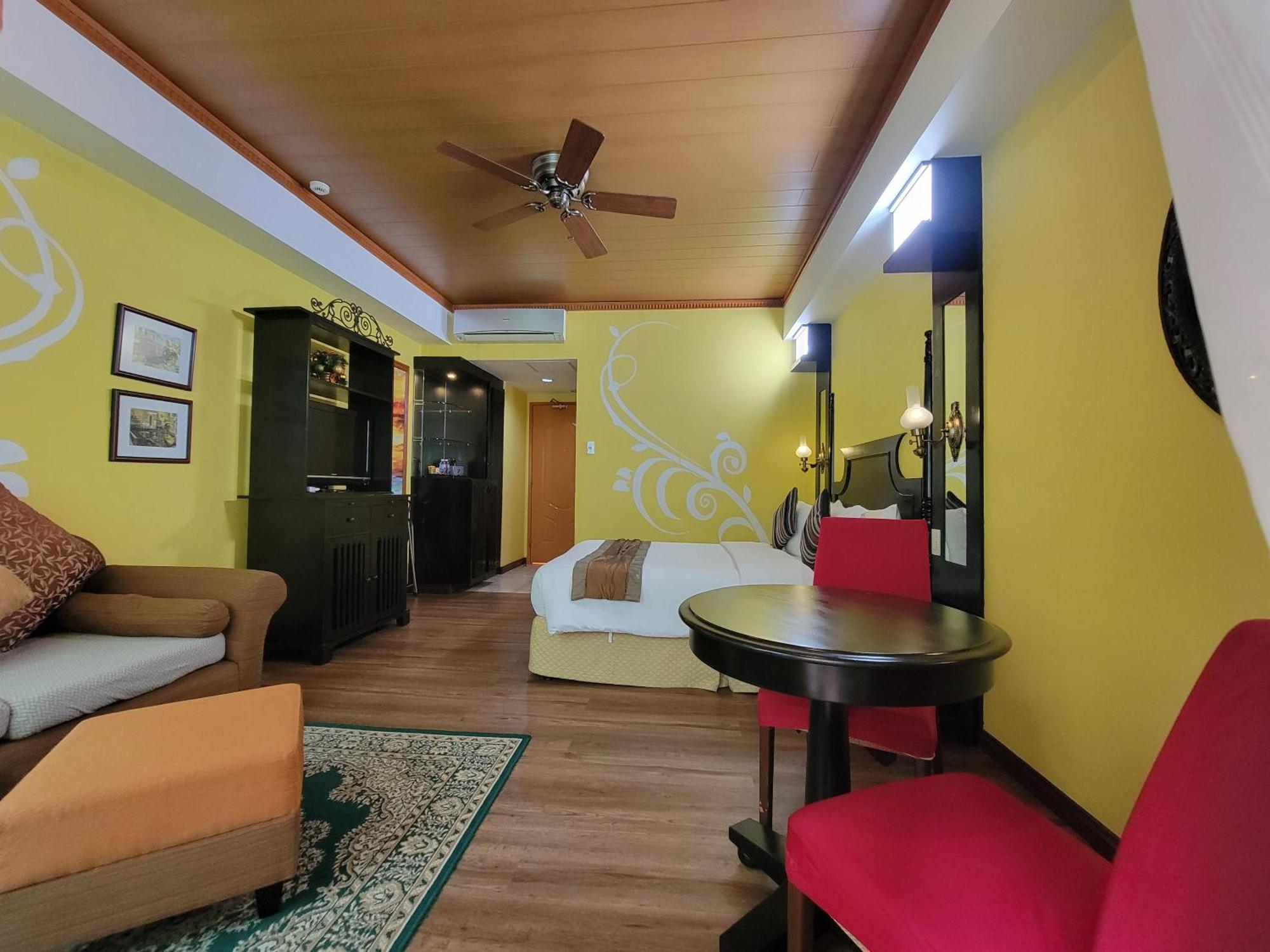 Lee Boutique Hotel Tagaytay Tagaytay City Exterior photo