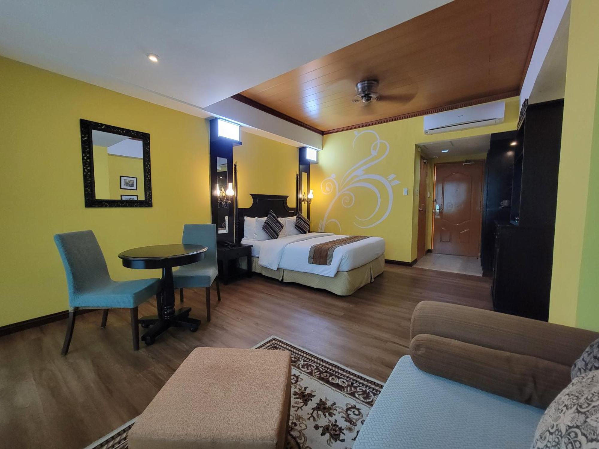 Lee Boutique Hotel Tagaytay Tagaytay City Exterior photo
